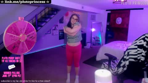 Snapshot of plutoprincess69 chatting on 10, 5, 2026 Pluto Princess online show from 10, 5, 2026