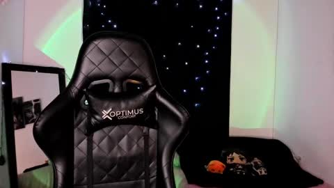 Snapshot of poison_willow chatting on 26, 2, 2025 Willow Hours 12pm to 630pm Colombian time FRIDAY AND SUNDAY FREE DAYS online show from 26, 2, 2025