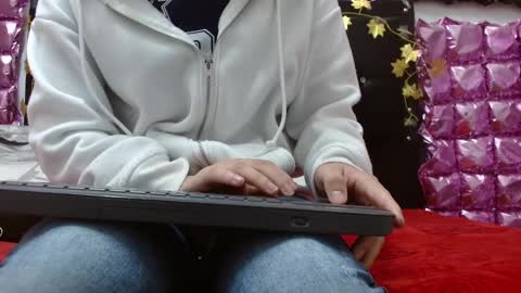 Snapshot of poisondost_hot chatting on 28, 9, 2025 Aleja online show from 28, 9, 2025