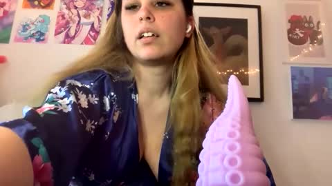sweet angel baby  online show from 13, 2, 2026