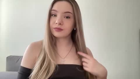 polishangel222 online show from 22, 3, 2026