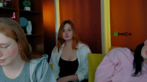 polly_cute1 online show from 4, 4, 2026