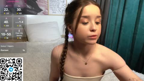 Snapshot of polly_dollie_ chatting on 13, 12, 2024 Renet online show from 13, 12, 2024