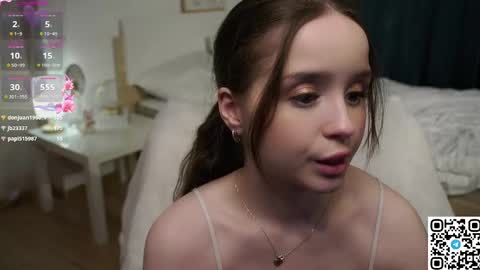 Snapshot of polly_dollie_ chatting on 7, 3, 2025 Renet online show from 7, 3, 2025