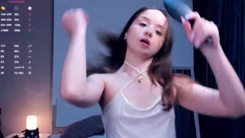 Snapshot of polly_dollie_ chatting on 18, 9, 2025 Renet online show from 18, 9, 2025