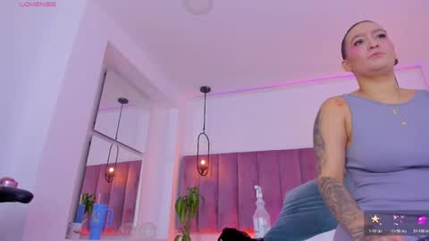 POLLY online show from 9, 6, 2026