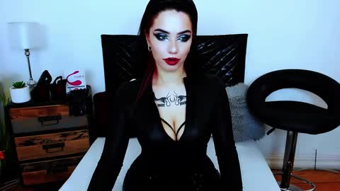 Polly online show from 1, 3, 2025