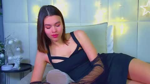 Polly online show from 3, 12, 2025