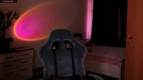 Megan.online  online show from 22, 4, 2026