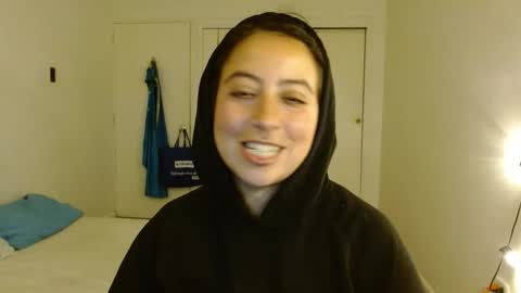 Poly online show from 18, 12, 2025