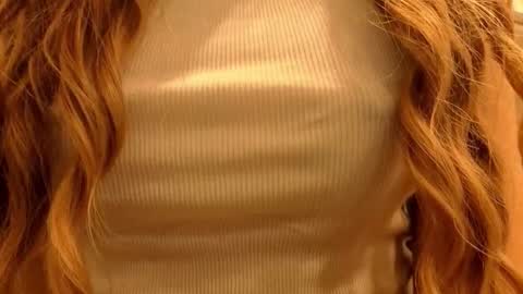 Snapshot of poppybloopy chatting on 24, 9, 2025 April online show from 24, 9, 2025