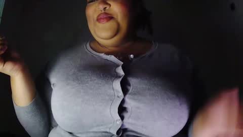 Snapshot of poppyprincess261371 chatting on 8, 11, 2025 poppyprincess261371 online show from 8, 11, 2025