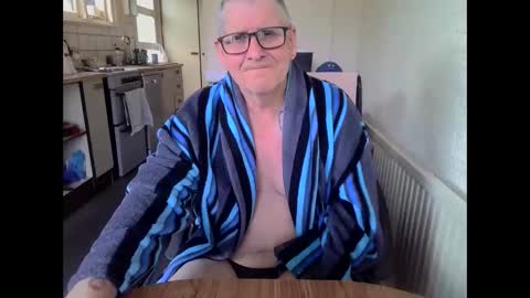 poshman65 online show from 9, 6, 2026