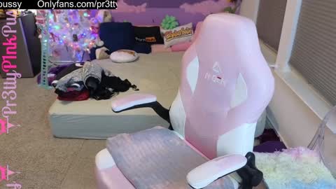 Snapshot of pr3ttyp1nkpussy chatting on 3, 1, 2025 Evangeline Eva Darling online show from 3, 1, 2025