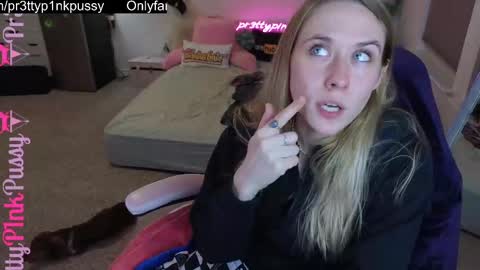 Snapshot of pr3ttyp1nkpussy chatting on 21, 2, 2025 Evangeline Eva Darling online show from 21, 2, 2025