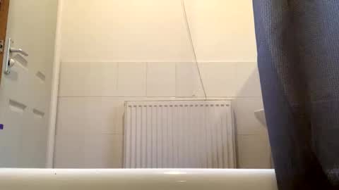 Snapshot of pr3ttyxlu5h chatting on 5, 1, 2025 pr3ttyxlu5h online show from 5, 1, 2025