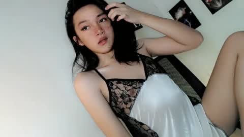 precious_laura18 online show from 8, 7, 2026