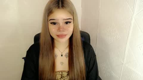 MAXXINE online show from 2, 3, 2025