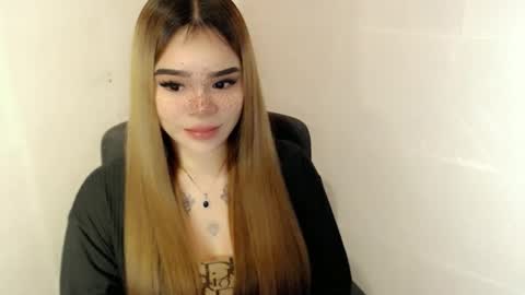 MAXXINE online show from 6, 4, 2026