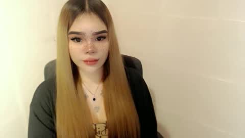 MAXXINE online show from 27, 4, 2026