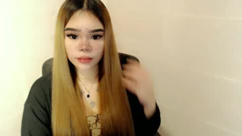 Snapshot of preciousangel69xxx chatting on 13, 5, 2026 MAXXINE online show from 13, 5, 2026