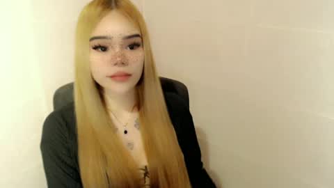 Snapshot of preciousangel69xxx chatting on 11, 6, 2026 MAXXINE online show from 11, 6, 2026