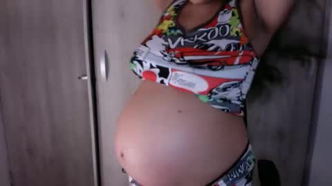 Snapshot of preggo_fantasy chatting on 31, 10, 2025 preggo_fantasy online show from 31, 10, 2025