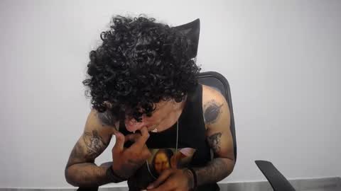 Plux online show from 10, 2, 2025