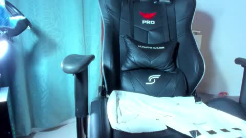 PRESSURE online show from 5, 3, 2026