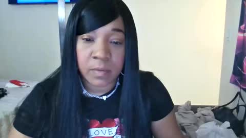 Yasmine pretty online show from 23, 12, 2025