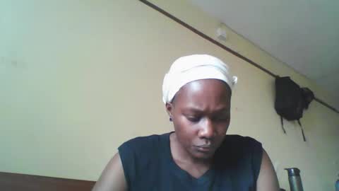 Snapshot of pretty_beib chatting on 23, 10, 2025 Karol online show from 23, 10, 2025