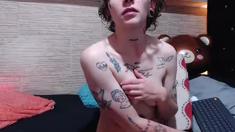 pretty_cristal22 online show from 5, 12, 2025