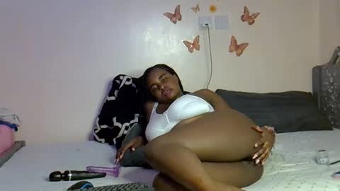 Snapshot of pretty_daina3 chatting on 5, 11, 2025 pretty_daina3 online show from 5, 11, 2025