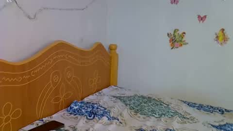 Snapshot of pretty_dey chatting on 24, 10, 2025 pretty_dey online show from 24, 10, 2025