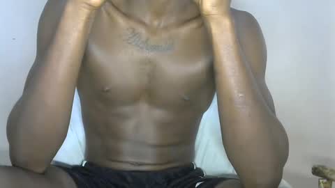 Snapshot of pretty_dollx01 chatting on 12, 3, 2025 Pretty dollx01 online show from 12, 3, 2025