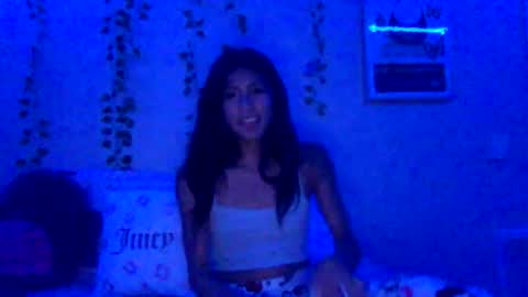 pretty_girl828687 online show from 15, 10, 2025