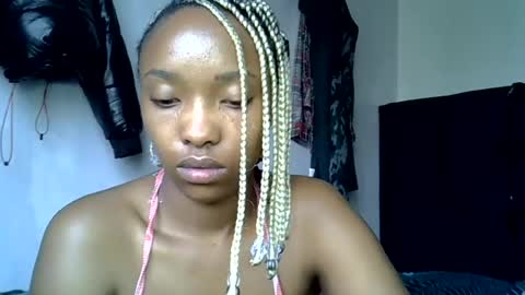 pretty jazminee online show from 28, 7, 2026