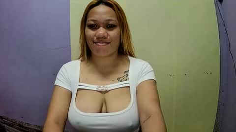 pretty_lyn08 online show from 11, 2, 2026