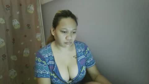 Snapshot of pretty_lyn08 chatting on 4, 5, 2026 pretty_lyn08 online show from 4, 5, 2026