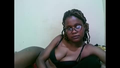 pretty_mellan online show from 7, 2, 2025