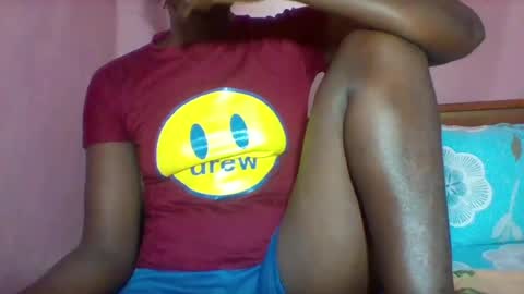 Snapshot of pretty_mine chatting on 4, 7, 2026 pretty time online show from 4, 7, 2026