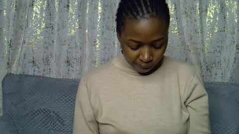 pretty_petite24 online show from 13, 7, 2026