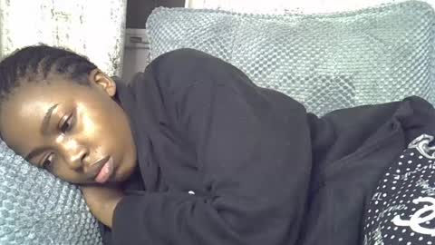 pretty_petite24 online show from 27, 7, 2026