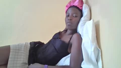 pretty_petite_ebony online show from 3, 3, 2025