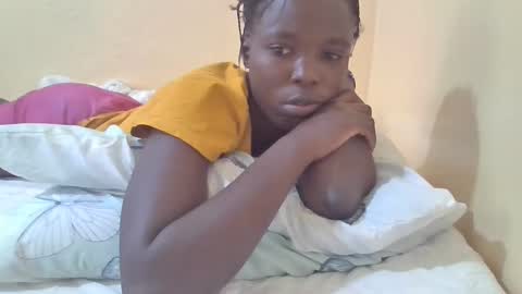 pretty_petite_ebony online show from 7, 3, 2025