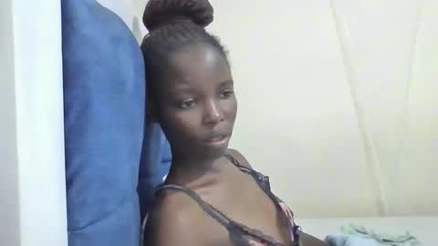 pretty_petite_ebony online show from 25, 4, 2026