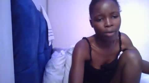 pretty_petite_ebony online show from 26, 4, 2026