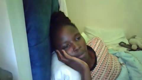 pretty_petite_ebony online show from 27, 4, 2026