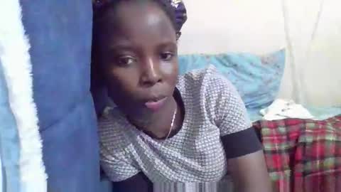 Snapshot of pretty_petite_ebony chatting on 7, 5, 2026 pretty_petite_ebony online show from 7, 5, 2026