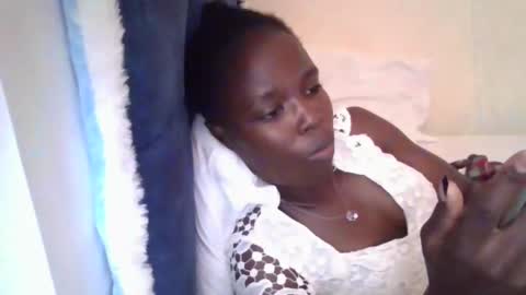 Snapshot of pretty_petite_ebony chatting on 10, 5, 2026 pretty_petite_ebony online show from 10, 5, 2026